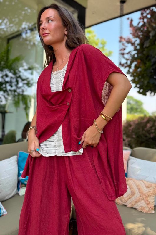 Sandbar Linen Blend Drape Front Cap Sleeve Gilet Rioja
